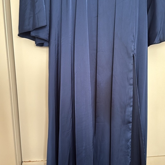NWT | Mac Duggal Blue Charmeuse Soft Tie Keyhole Bell Sleeve Gown Size 6 - Picture 12 of 14